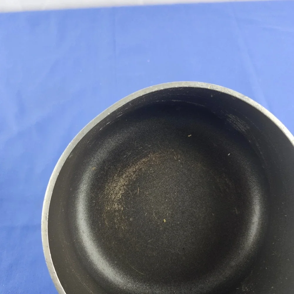 WEAR-EVER 1 Qt‎ Sauce Pan And Lid Made in the USA Vintage